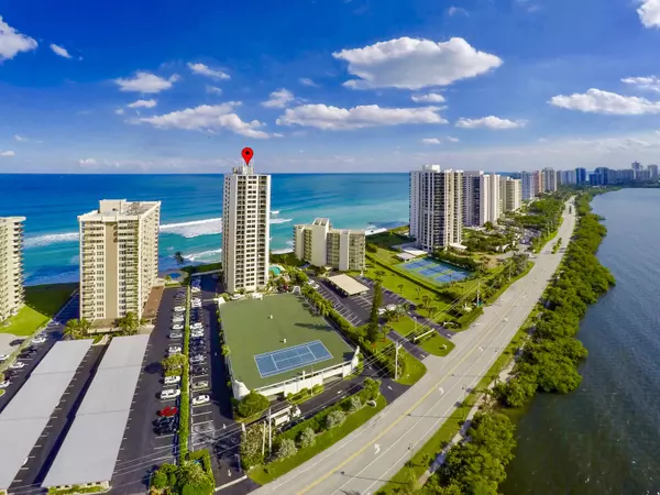 Singer Island, FL 33404,5420 N Ocean DR Ph-4