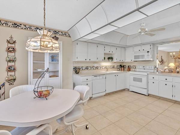 Delray Beach, FL 33484,5400 Poppy PL D