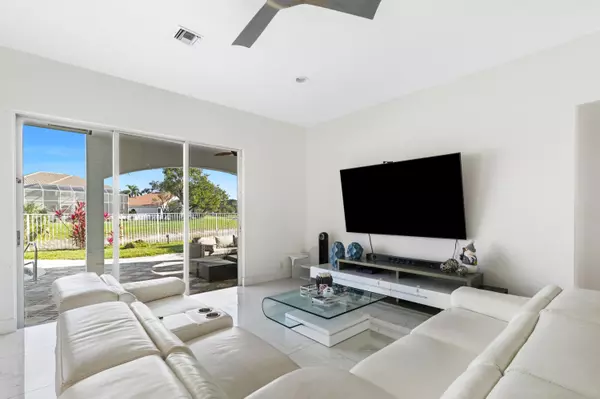 Boca Raton, FL 33428,22141 Braddock PL