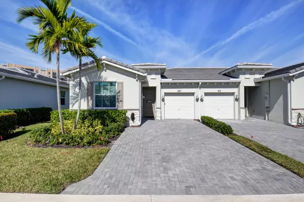 7017 Peters LN, Delray Beach, FL 33446