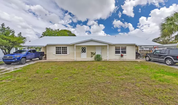 3070 SE Fairmont ST, Stuart, FL 34997