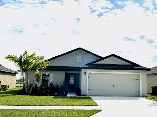 Fort Pierce, FL 34947,5509 Fantasy DR