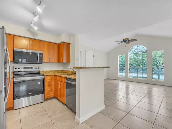 Delray Beach, FL 33444,1011 Crystal WAY B