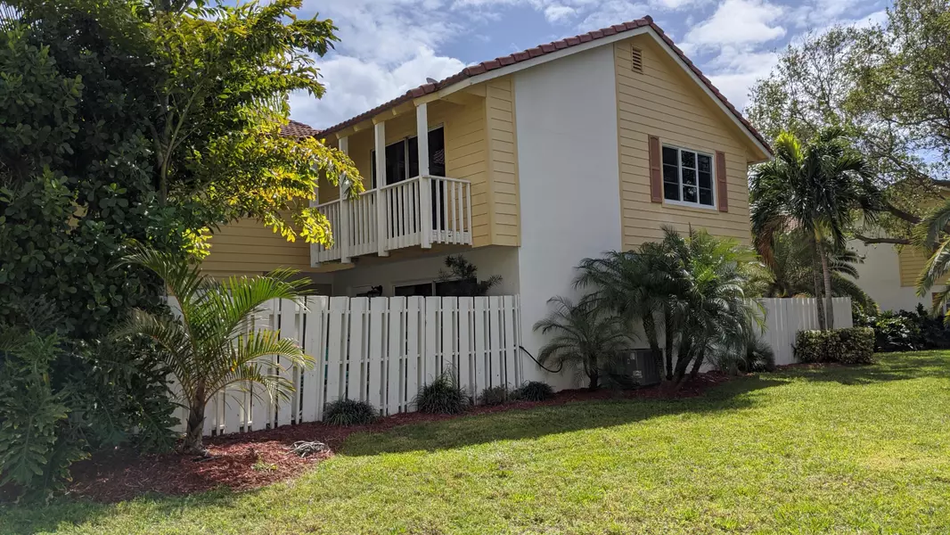 163 Seabreeze CIR, Jupiter, FL 33477