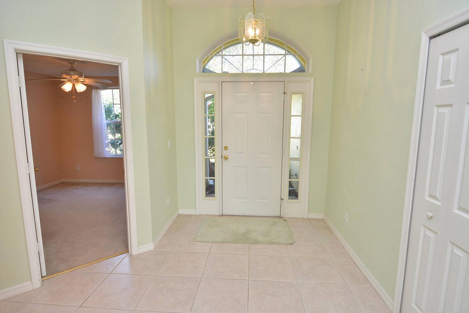 Port Saint Lucie, FL 34953,528 SW Cyrilla TRL