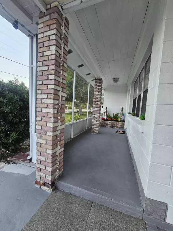 Fort Pierce, FL 34950,1105 Sunrise BLVD