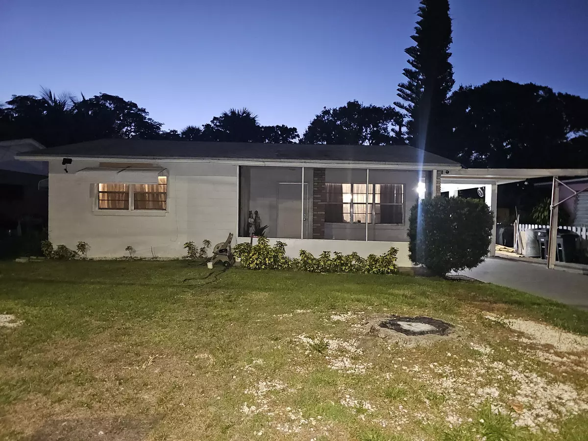 Fort Pierce, FL 34950,1105 Sunrise BLVD