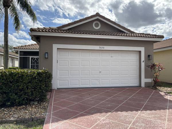 9676 Cherry Blossom CT, Boynton Beach, FL 33437