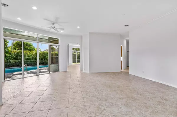 Boca Raton, FL 33487,400 Rosewood CIR