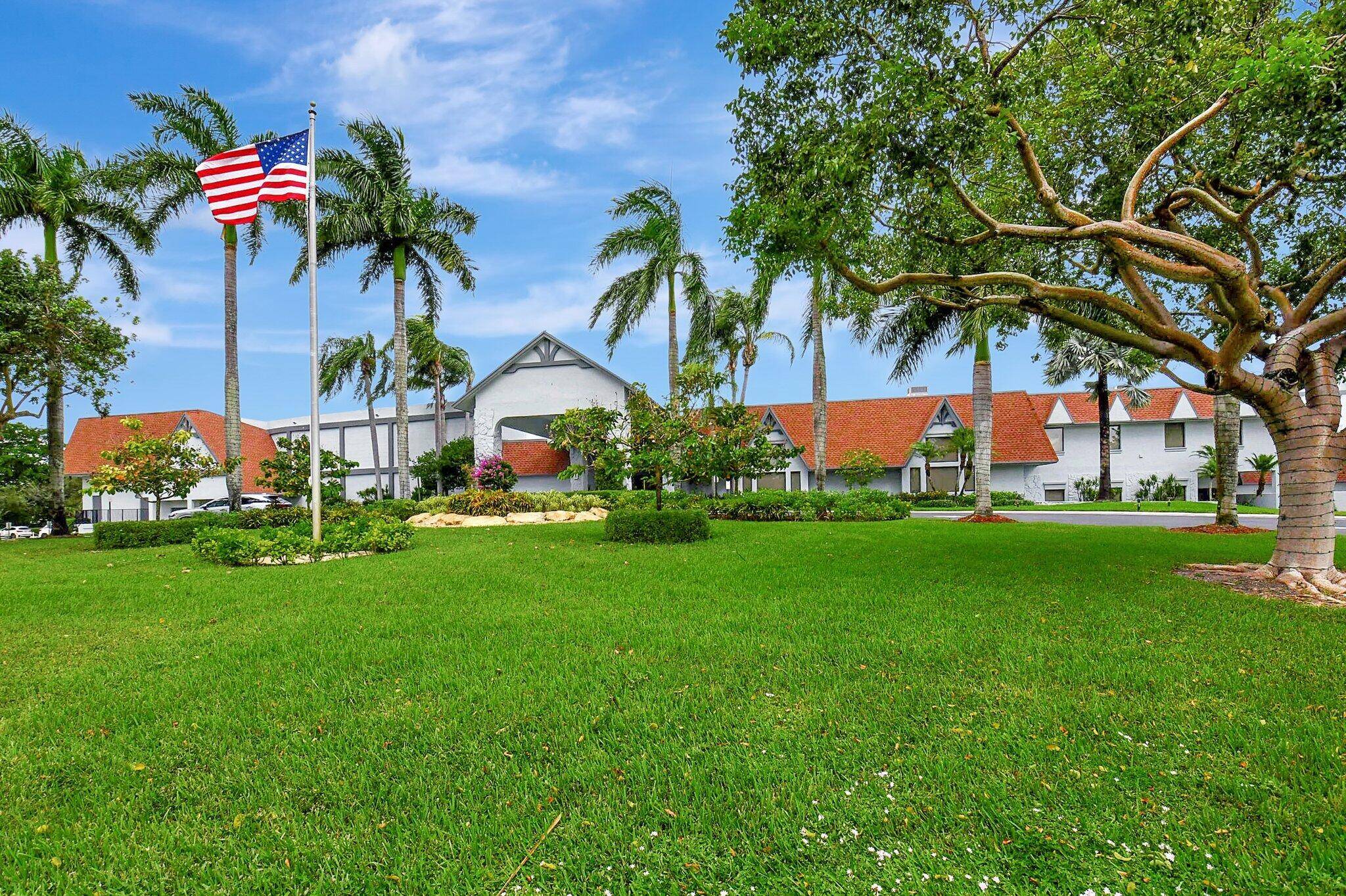 Delray Beach, FL 33446,7260 Kinghurst DR 404