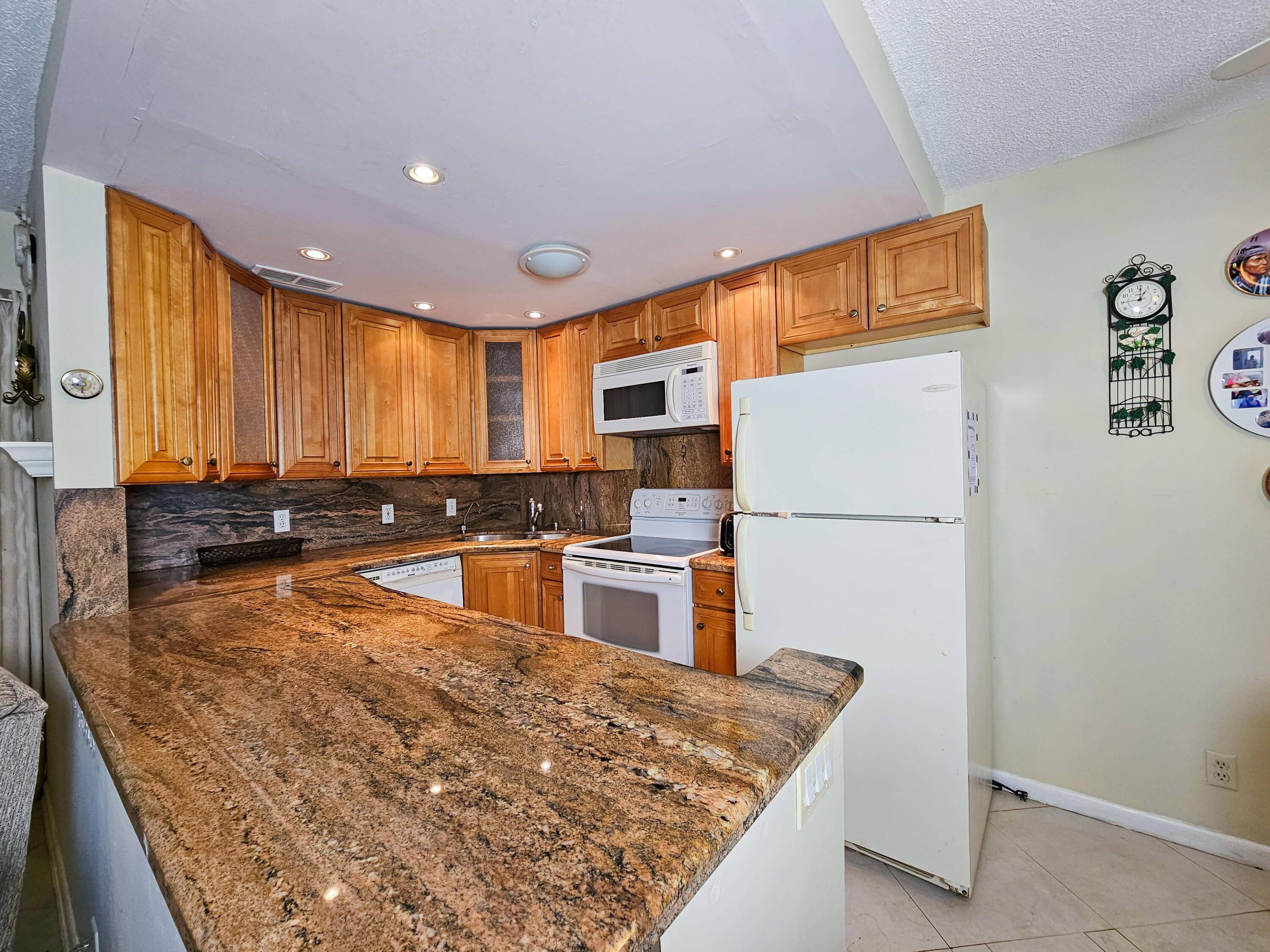West Palm Beach, FL 33417,131 Somerset G