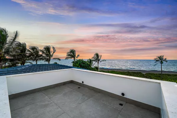 Jupiter Inlet Colony, FL 33469,22 Ocean DR