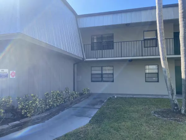 2517 S 17th ST 202, Fort Pierce, FL 34950