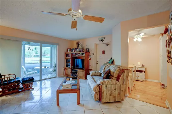 Delray Beach, FL 33446,13811 Oneida DR G1