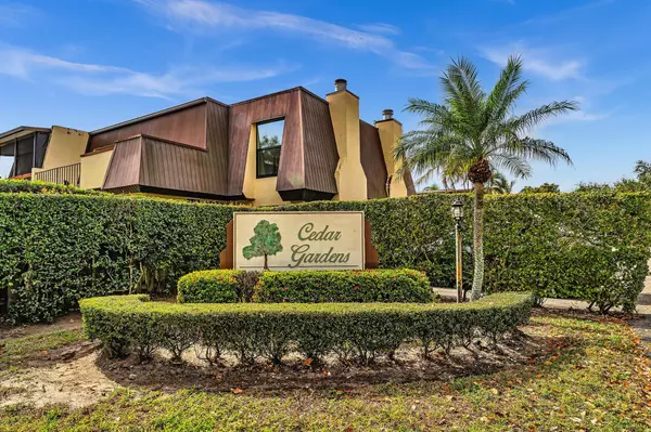 3542 Gardens East DR B, Palm Beach Gardens, FL 33410