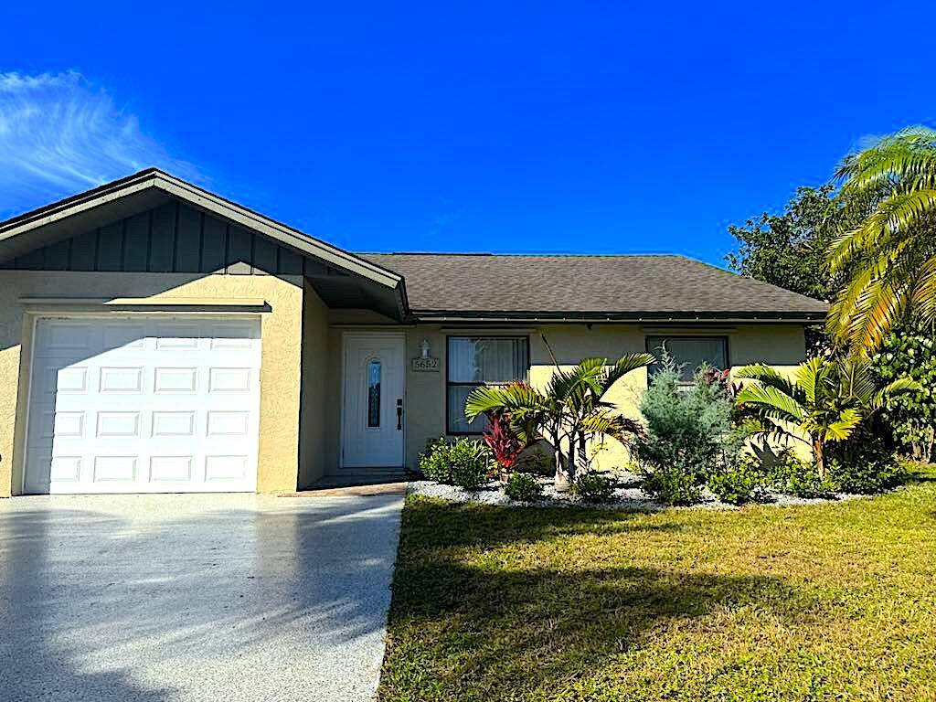 Stuart, FL 34997,5652 SE Collins AVE