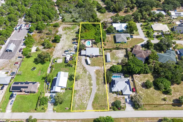 430 SW 11th LN, Vero Beach, FL 32962