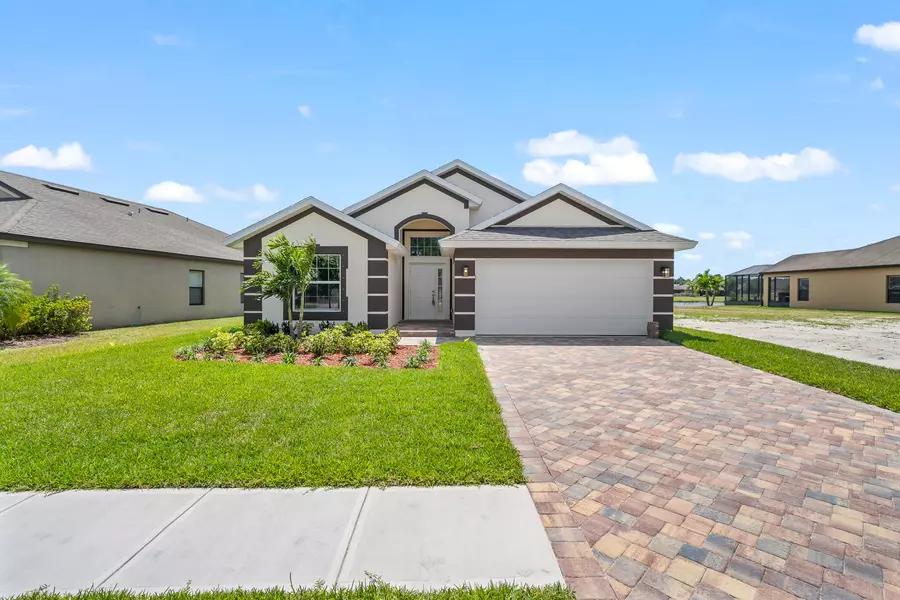 569 SE Dillard DR, Palm Bay, FL 32909