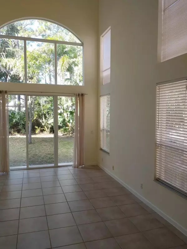 Fort Pierce, FL 34951,6004 Spring Lake TER