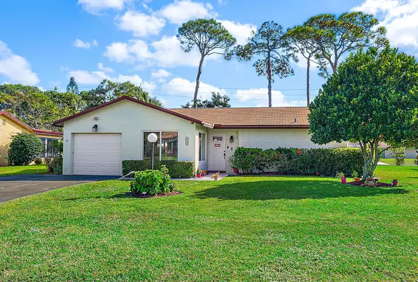 Greenacres, FL 33463,6123 Rainbow CIR