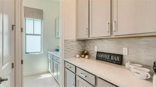 Port Saint Lucie, FL 34984,385 SE Fascino CIR