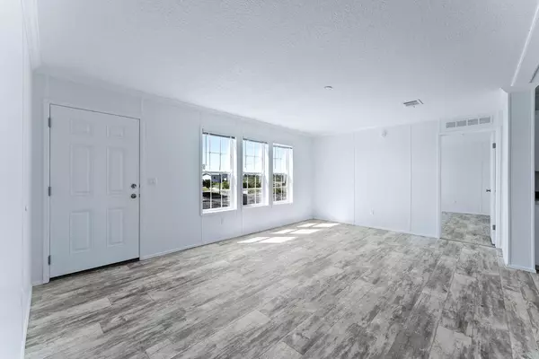 Okeechobee, FL 34972,18987 NW 268th ST