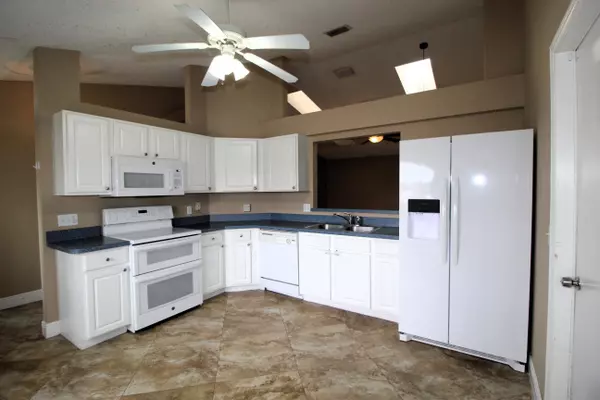 Port Saint Lucie, FL 34953,212 SW SW Ridgecrest DR