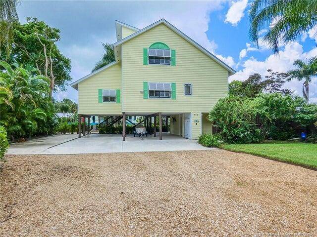 Stuart, FL 34997,765 SW Rustic CIR