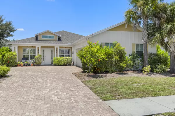 1073 Sterling Pine PL, Loxahatchee, FL 33470