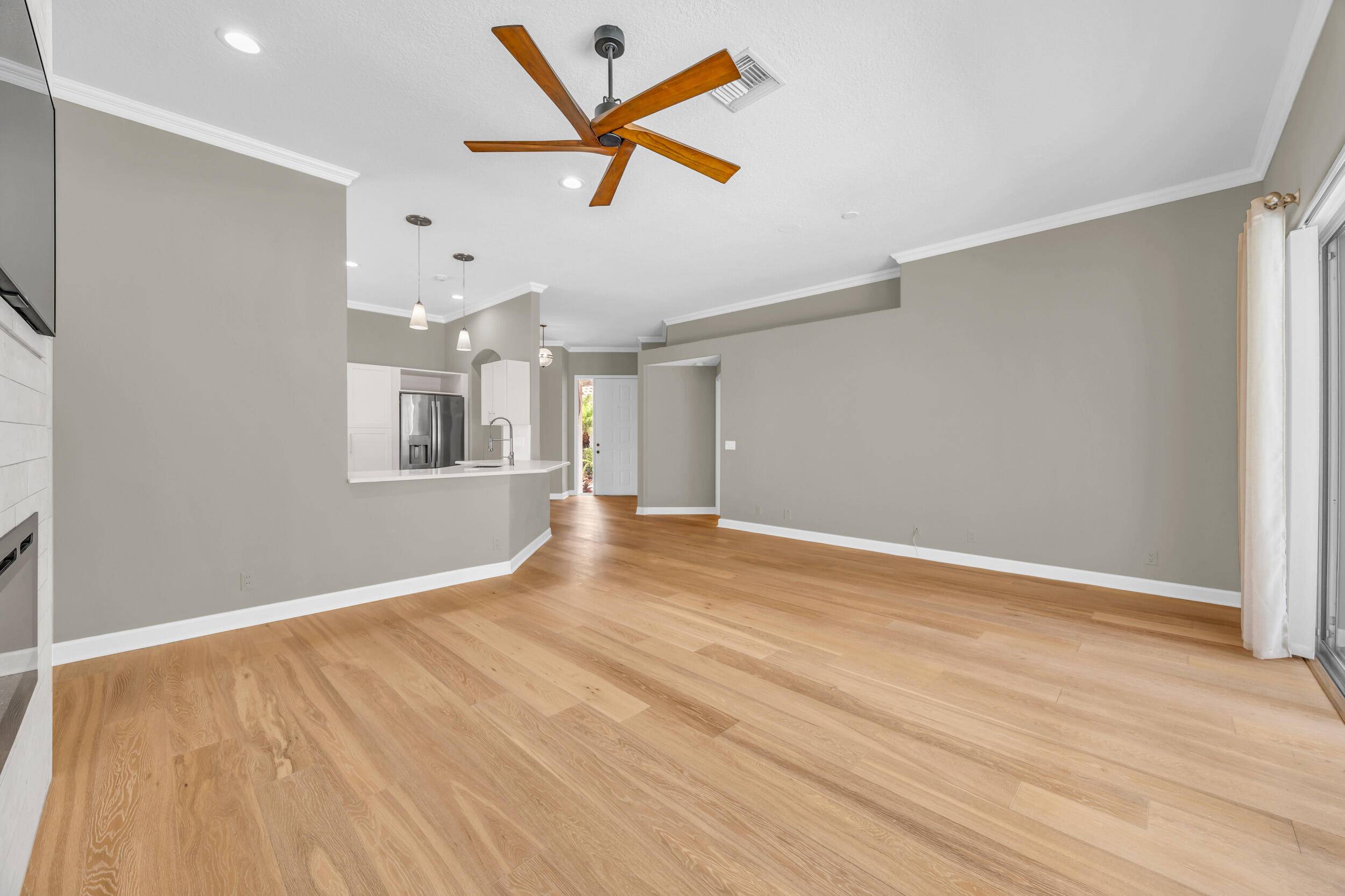 Palm Beach Gardens, FL 33418,717 Pinehurst WAY