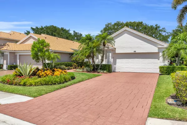 717 Pinehurst WAY, Palm Beach Gardens, FL 33418