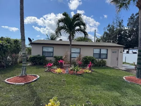 2032 Ardmore RD, West Palm Beach, FL 33409