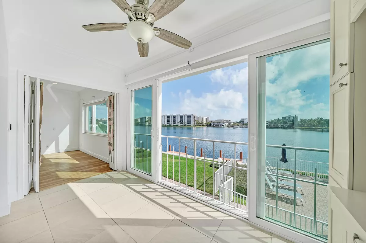 Boca Raton, FL 33431,711 NE Harbour TER 408