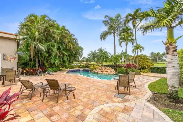 Boca Raton, FL 33496,5239 Suffolk DR