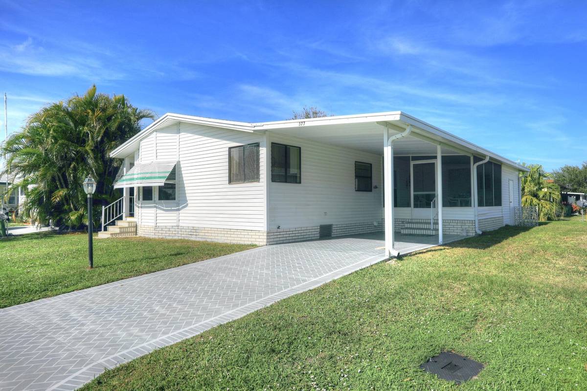 Barefoot Bay, FL 32976,377 Dolphin CIR