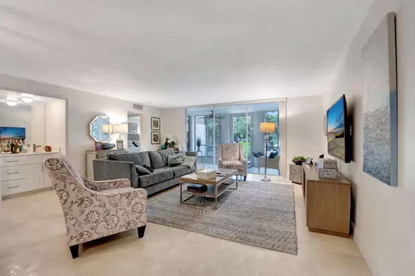 Boca Raton, FL 33433,7370 Orangewood LN 107