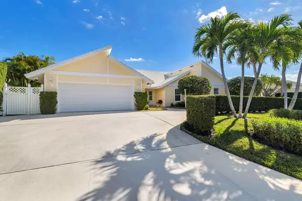 Jupiter Inlet Colony, FL 33469,109 Lighthouse DR