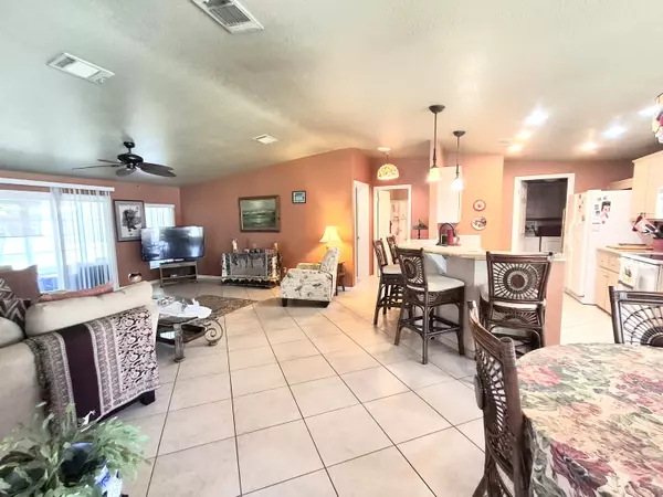 Port Saint Lucie, FL 34952,3312 Red Tailed Hawk DR