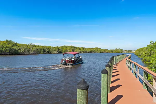 211 SW South River DR 103,  Stuart,  FL 34997