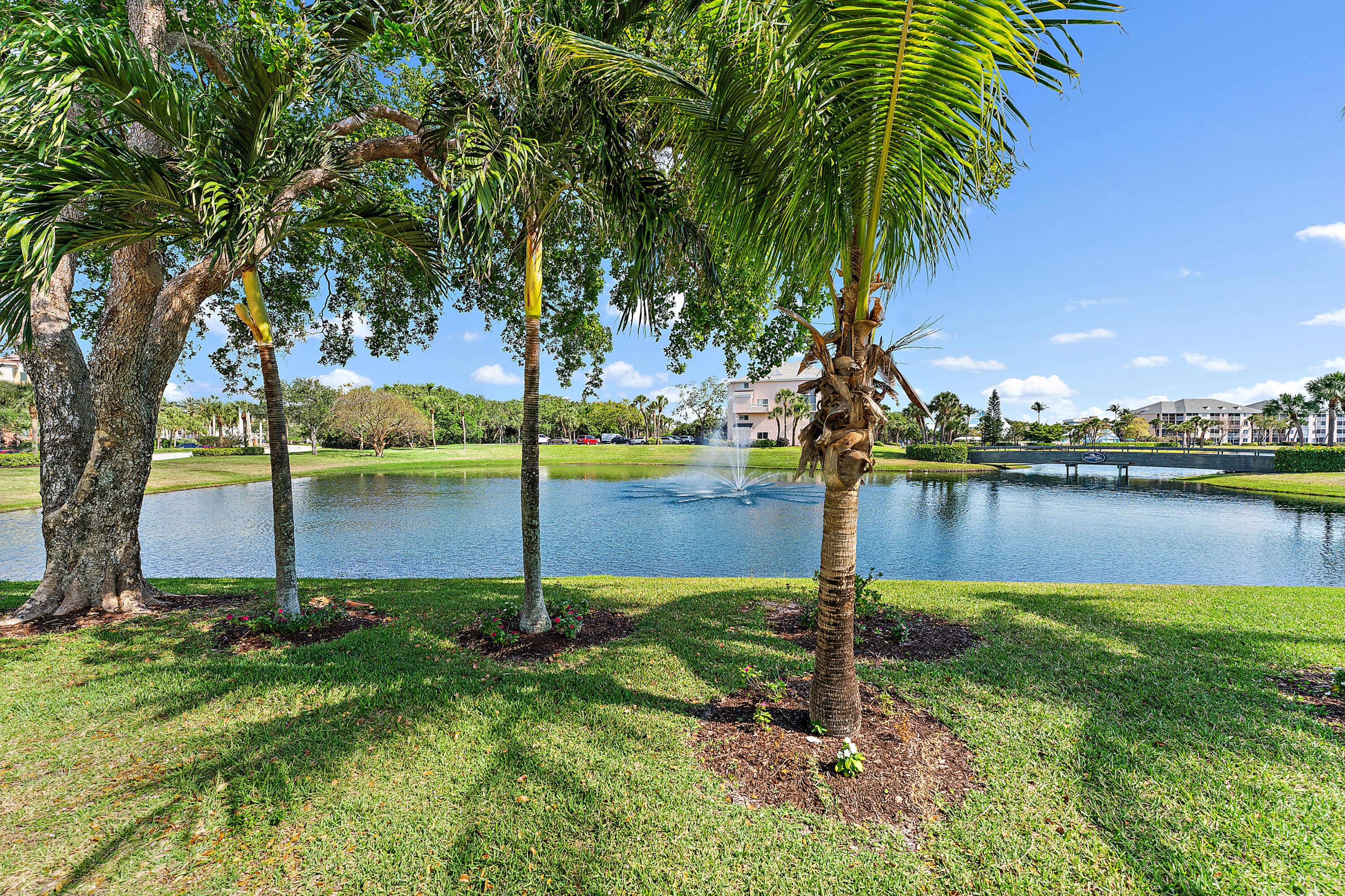 Jupiter, FL 33477,353 S Us Highway 1 B8