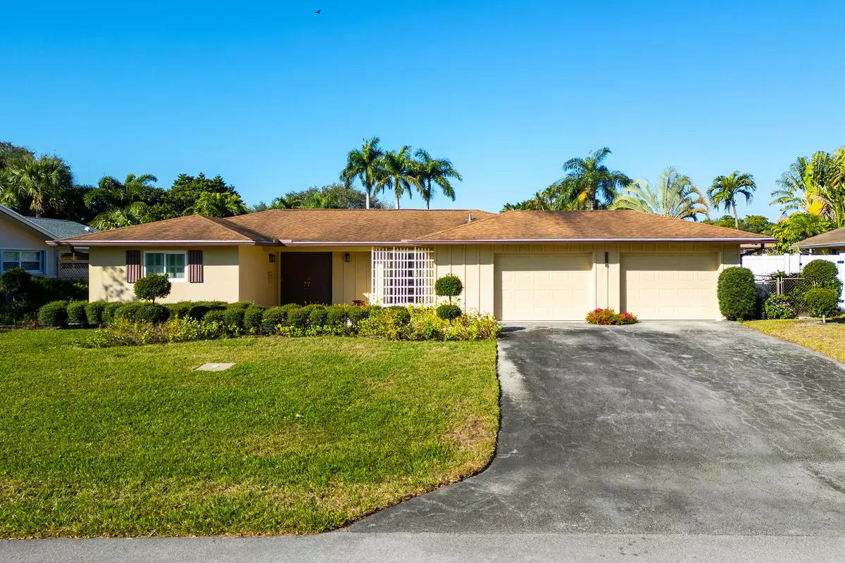 Palm Beach Gardens, FL 33410,9731 W Heather CIR