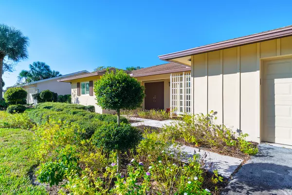 Palm Beach Gardens, FL 33410,9731 W Heather CIR