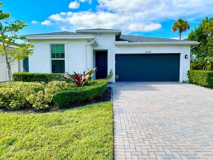 West Palm Beach, FL 33413,6716 Pointe Of Woods DR