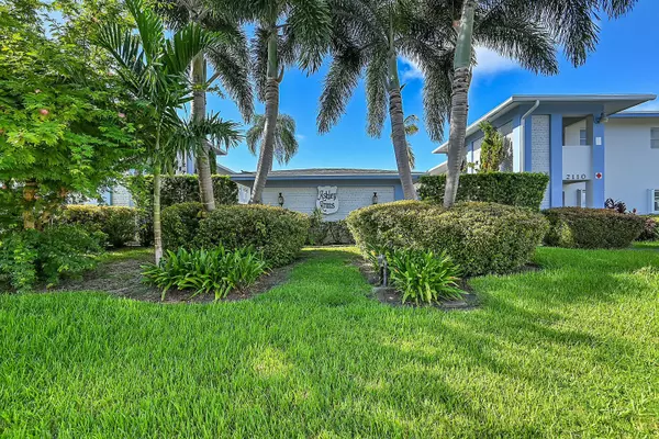 2110 NE 42nd ST #1b, Lighthouse Point, FL 33064