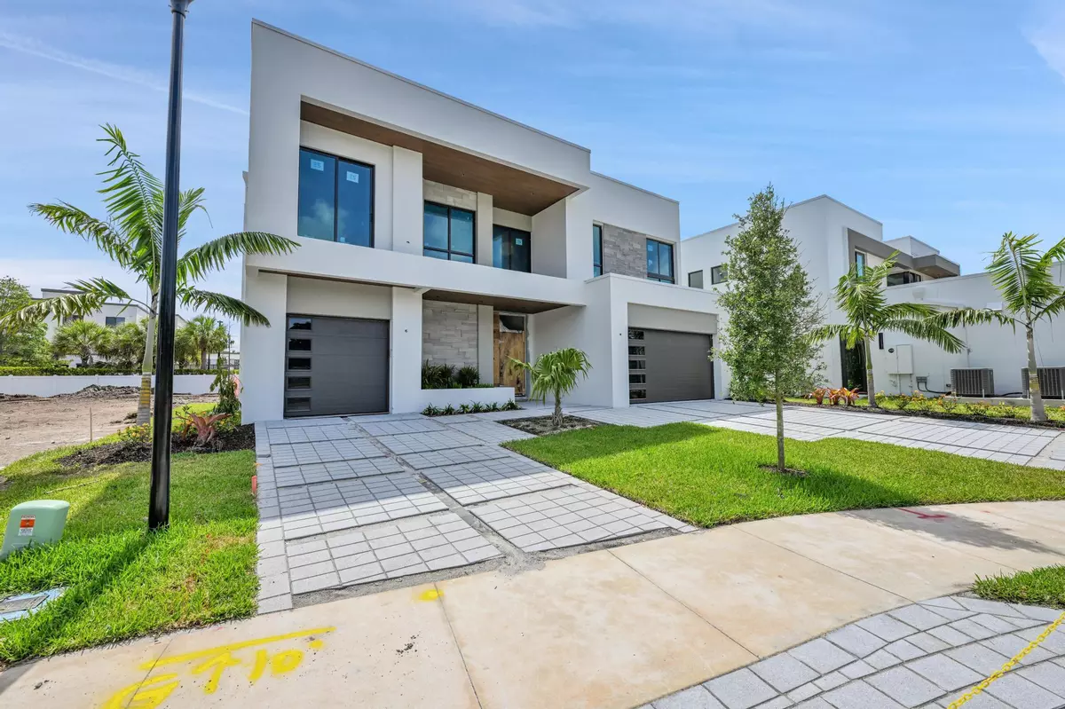 Delray Beach, FL 33446,16686 Mosaic PL