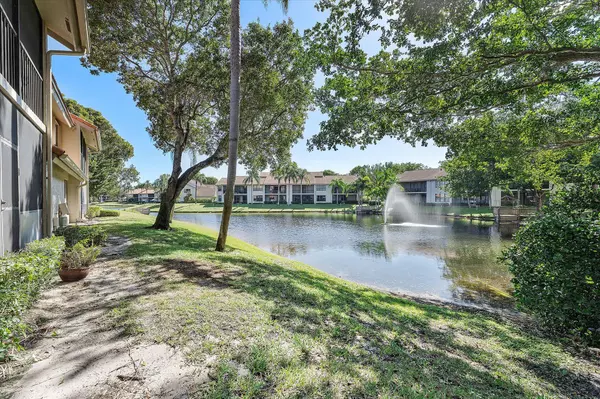 Boca Raton, FL 33486,5581 Coach House CIR B