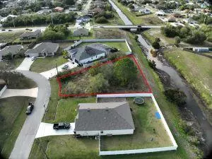 697 SW Icon AVE, Port Saint Lucie, FL 34953