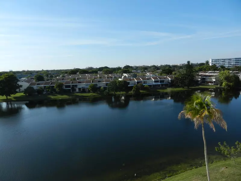 3301 Spanish Moss TER 610, Lauderhill, FL 33319