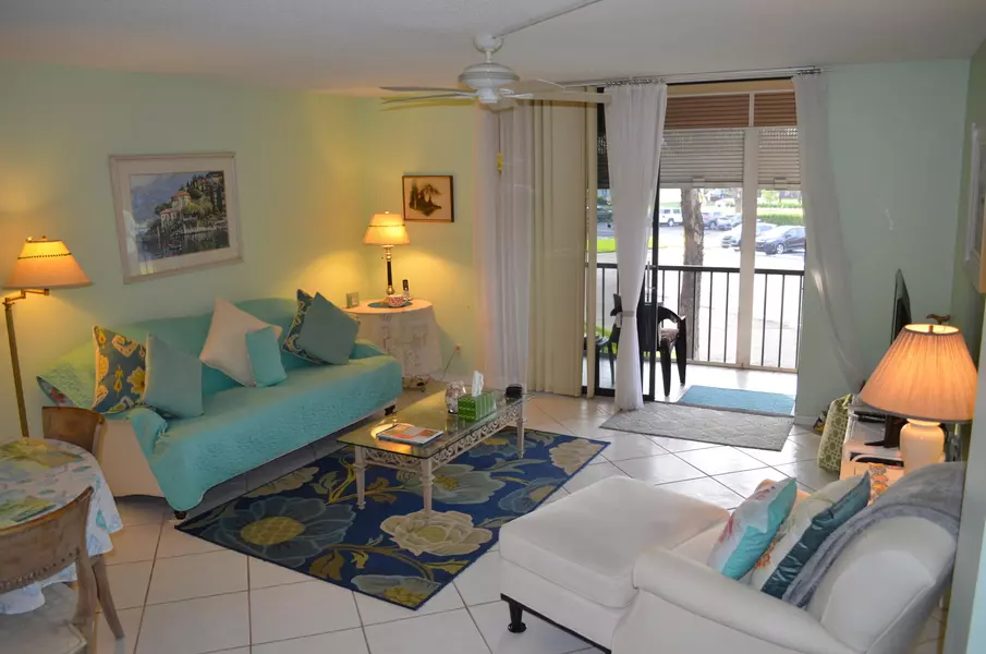 5190 Las Verdes CIR 224, Delray Beach, FL 33484