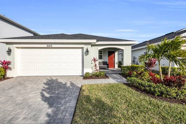 6413 NW Leafmore LN, Port Saint Lucie, FL 34987